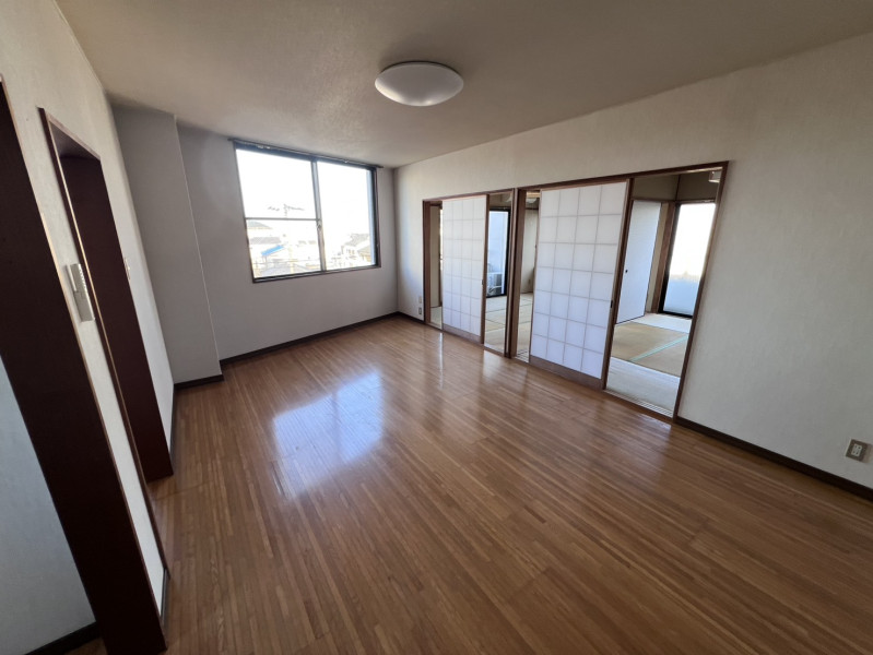 江口ビル 402号室