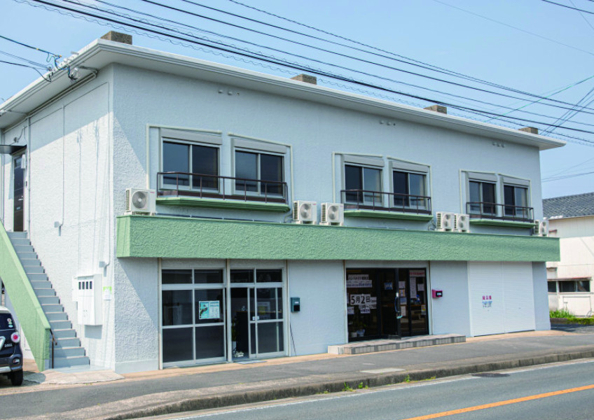 アースシェア 1階店舗(中央)